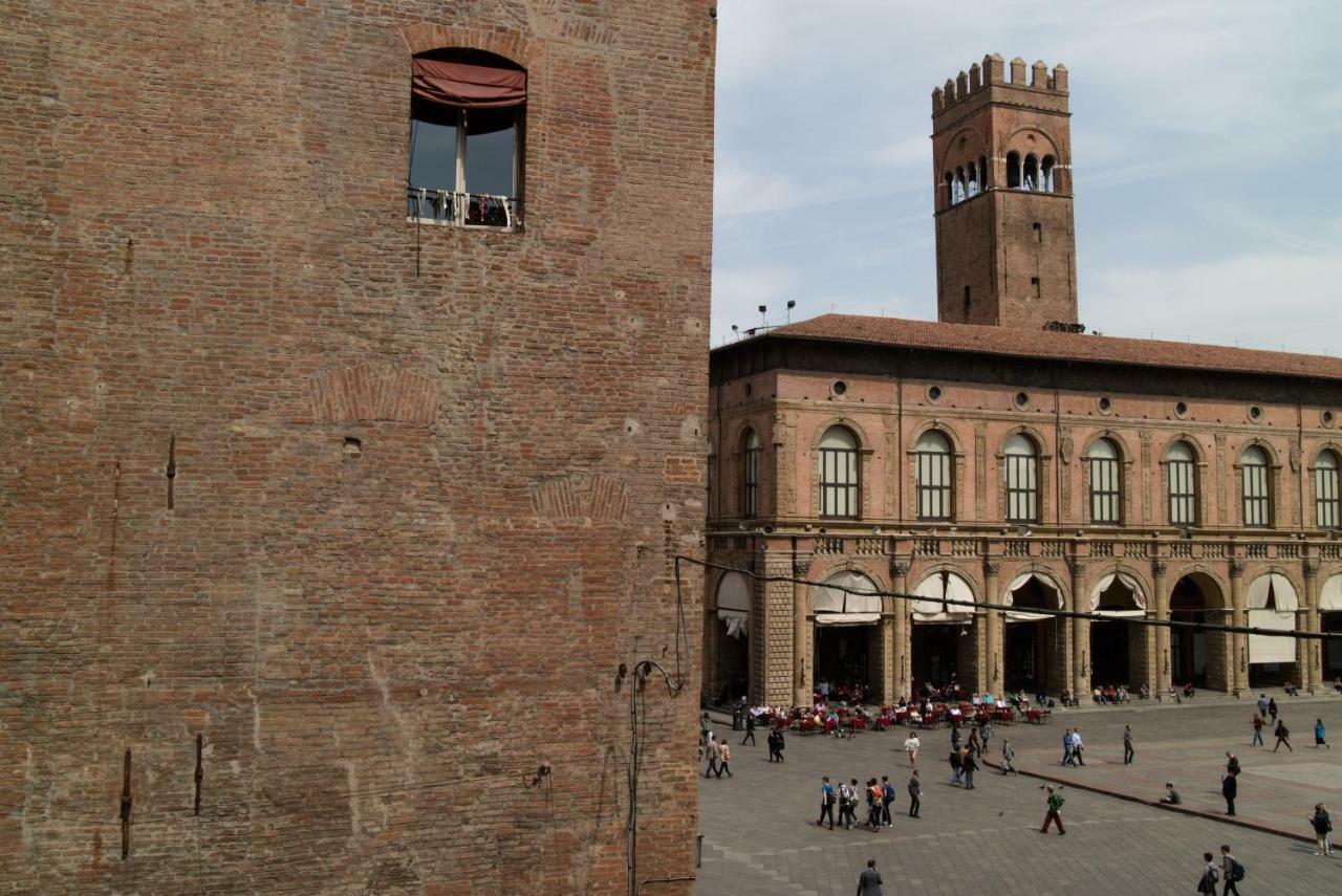 Casa Isolani Luxury Rooms Piazza Maggiore 1 Bologna Exterior foto
